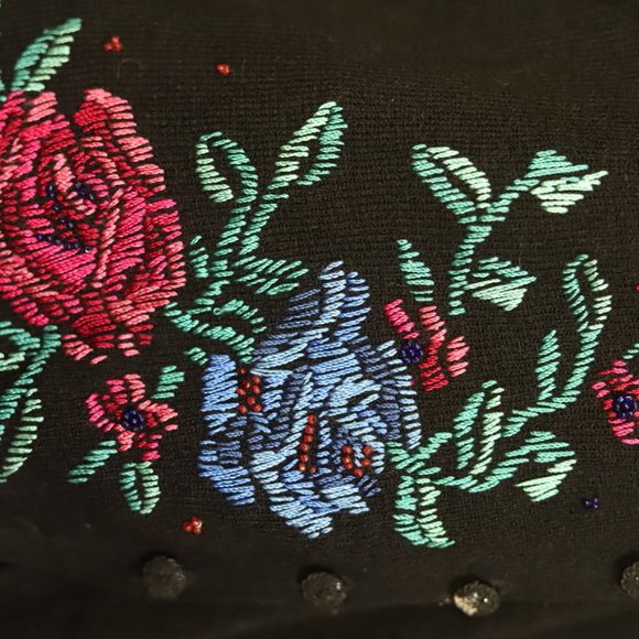 Vintage | Embroidered Flower Vest - Picture 5 of 9